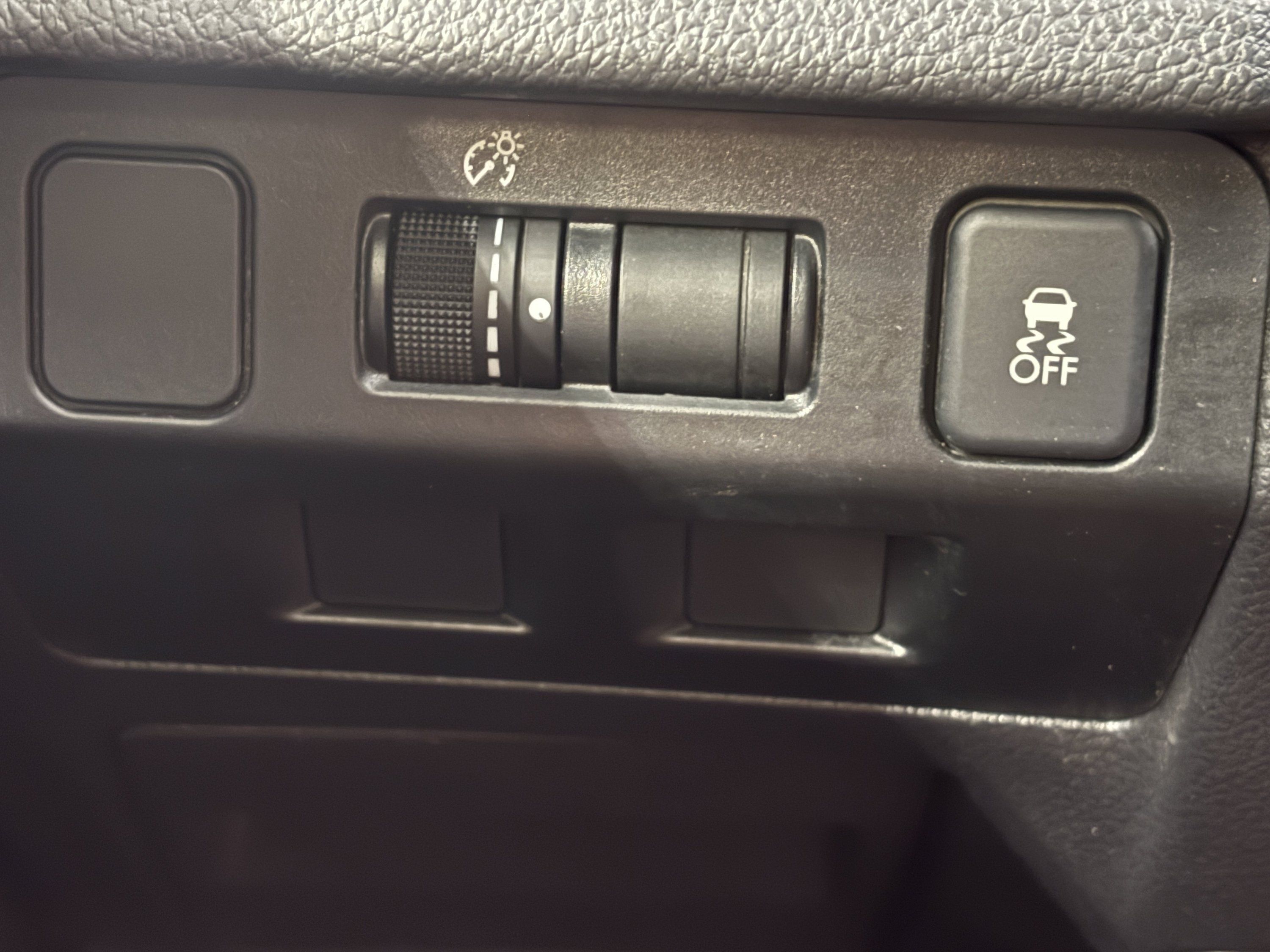 Used 2015 Subaru Crosstrek 2.0i AWD/4WD image 16