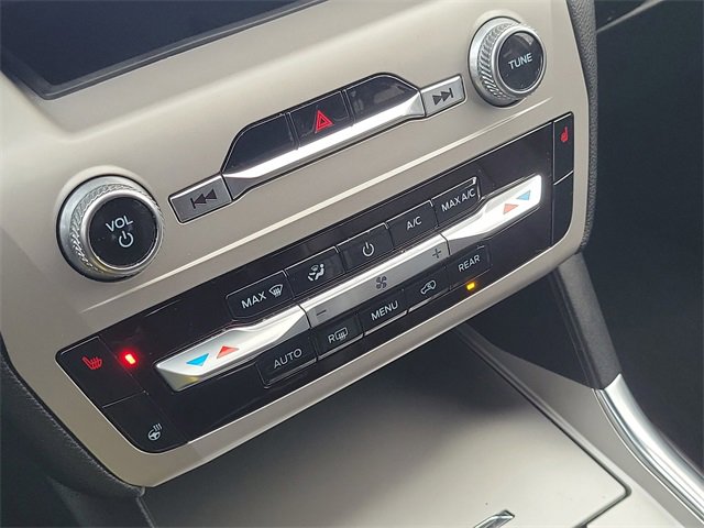 Used 2022 Ford Explorer XLT w/ Equipment Group 202A image 23