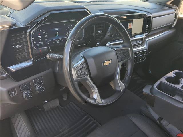 Used 2023 Chevrolet Silverado 1500 LT AWD/4WD image 9