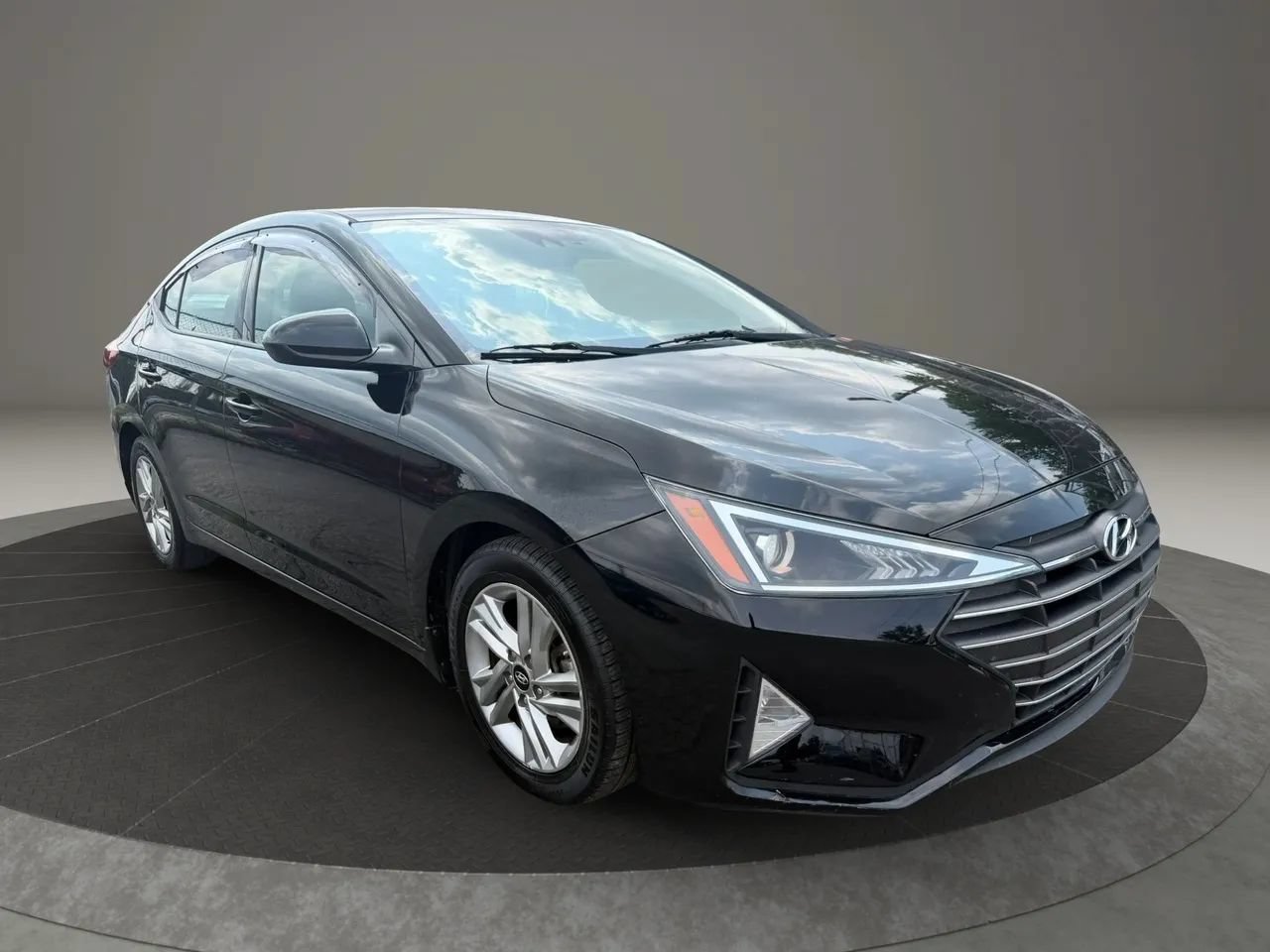 Used 2020 Hyundai Elantra SEL w/ Cargo Package (C1) FWD image 3