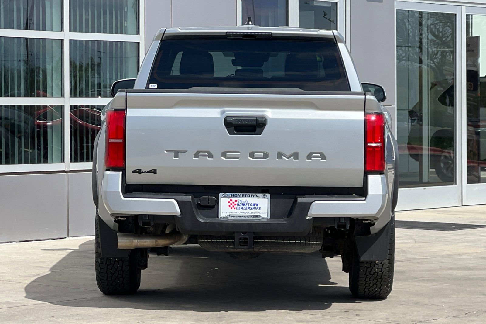 Certified 2024 Toyota Tacoma TRD Off-Road image 5