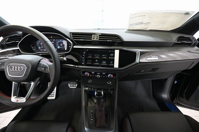 New 2025 Audi Q3 2.0T Premium Plus image 2