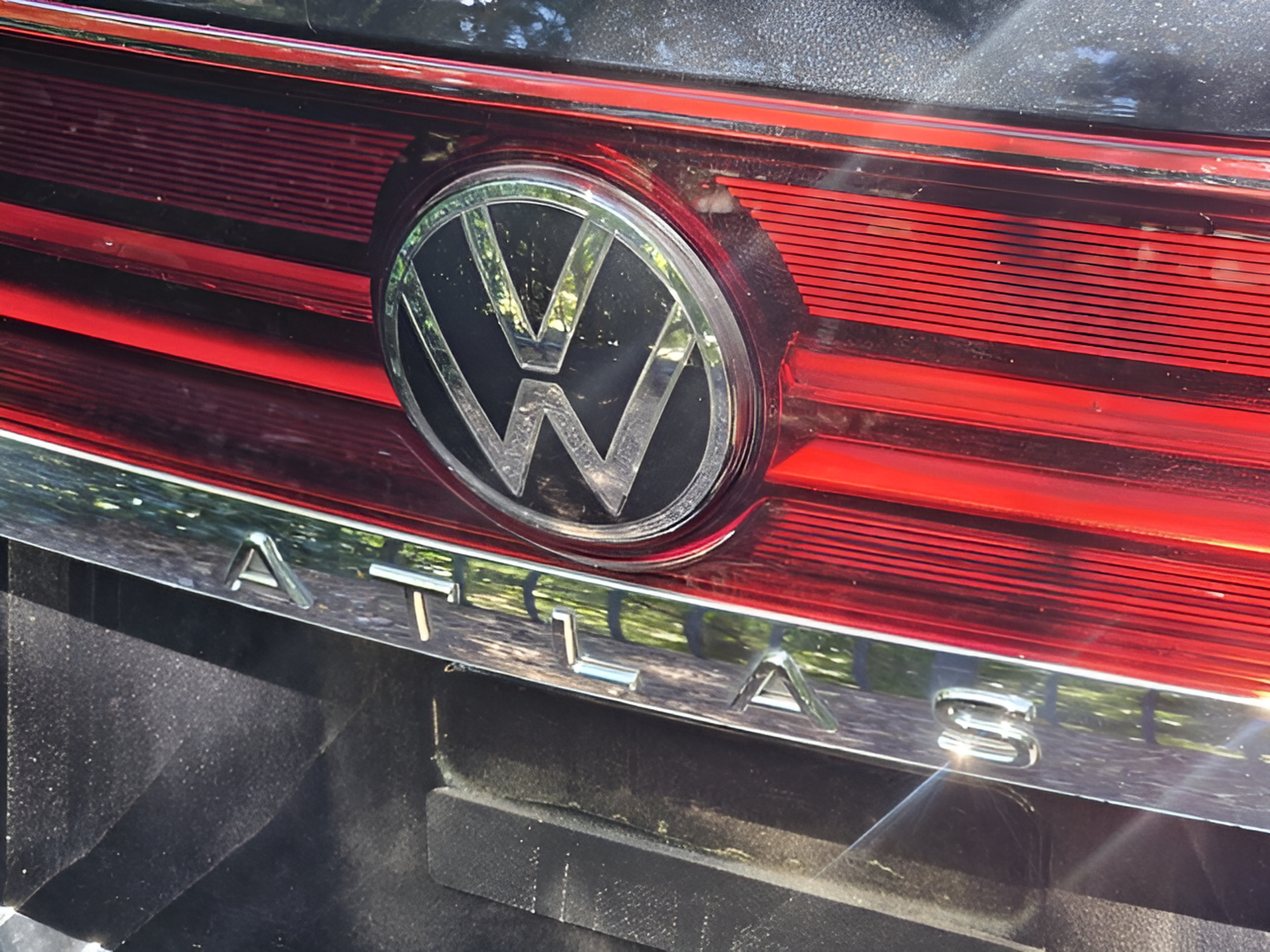 Used 2024 Volkswagen Atlas SE w/ Panoramic Sunroof Package FWD image 10