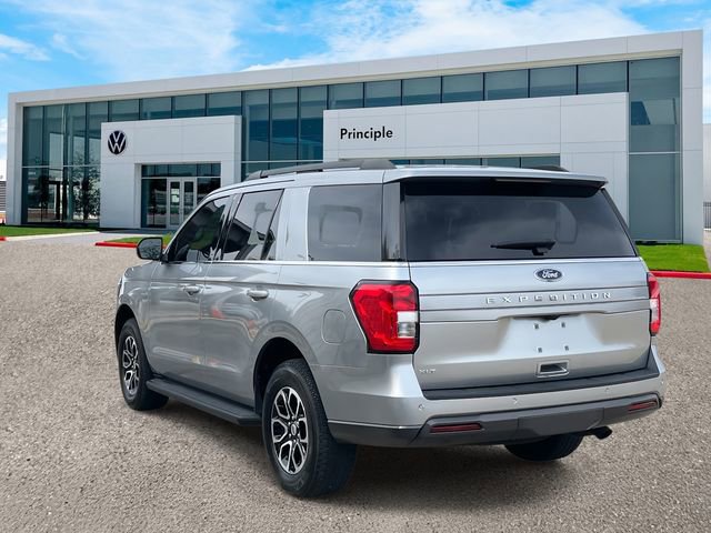 Used 2023 Ford Expedition XLT image 4