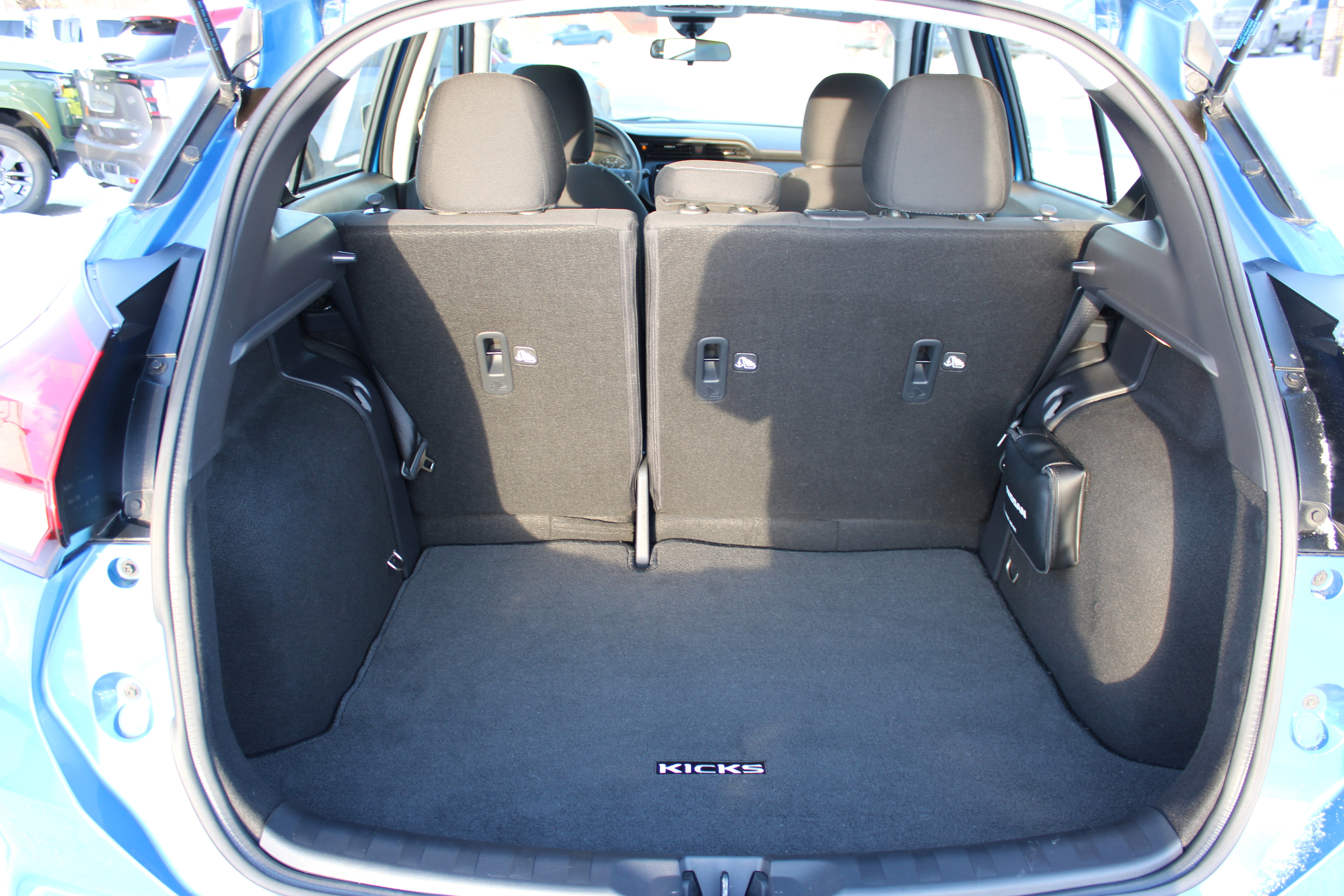 Certified 2021 Nissan Kicks SV image 5