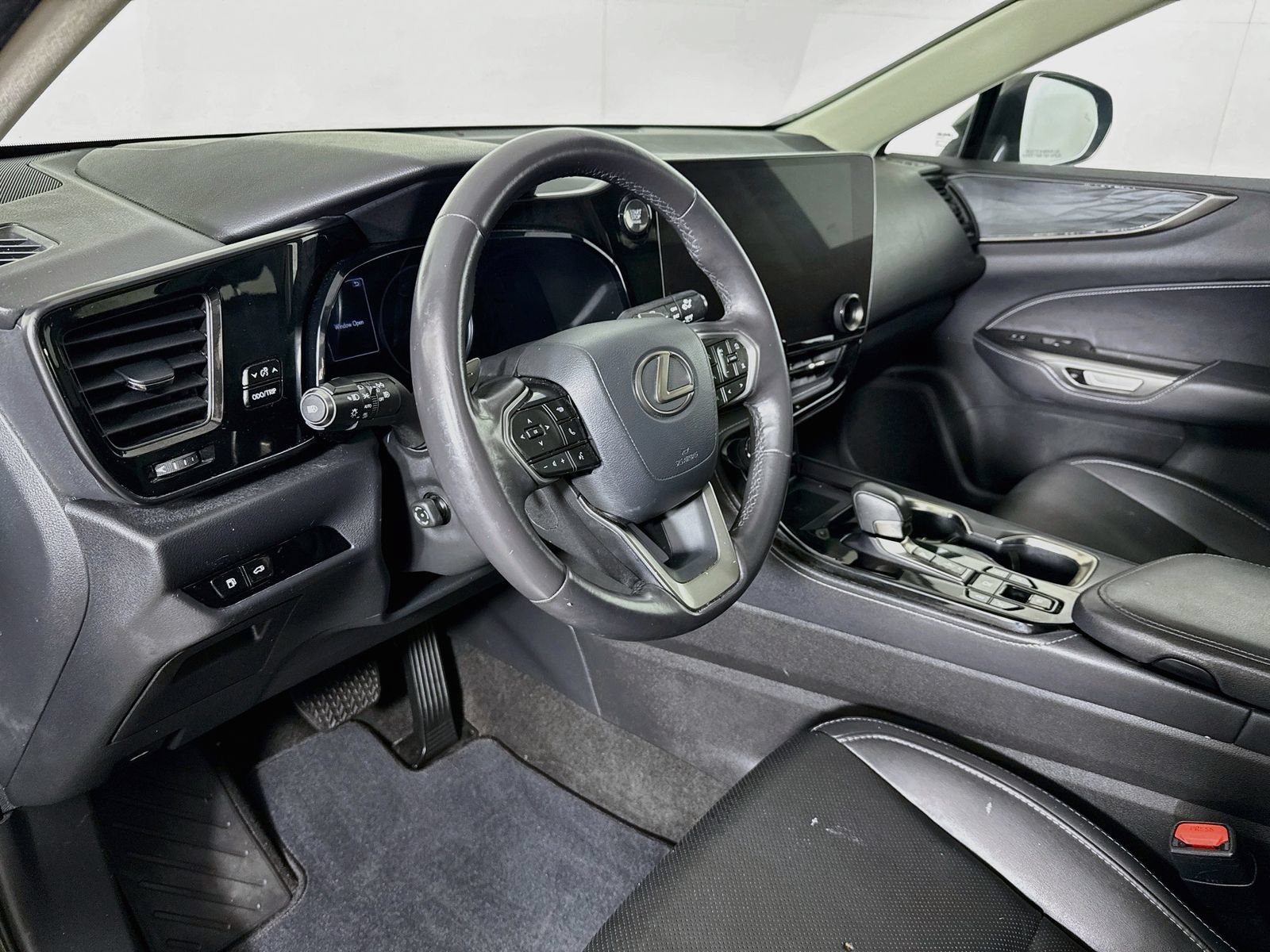 Used 2023 Lexus NX 350 AWD image 9