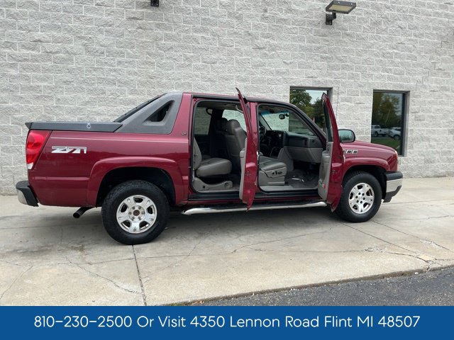 Used 2006 Chevrolet Avalanche Z71 w/ Sun And Sound Package AWD/4WD image 8
