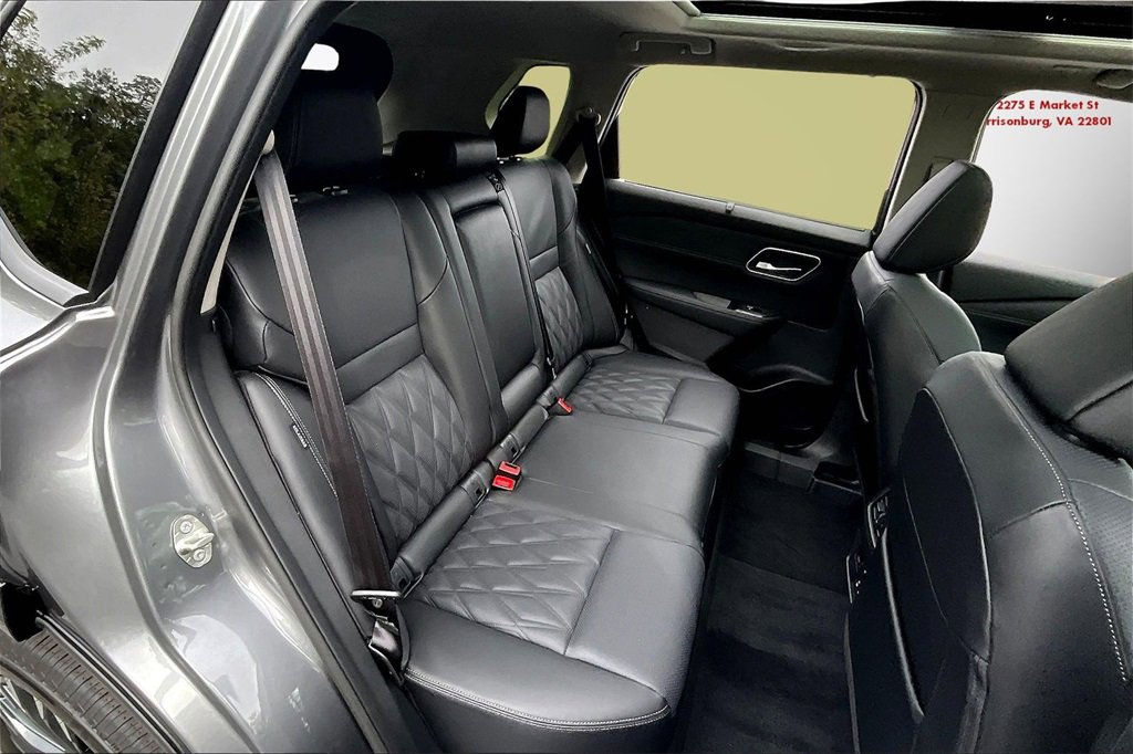 New 2026 Nissan Rogue Platinum image 9