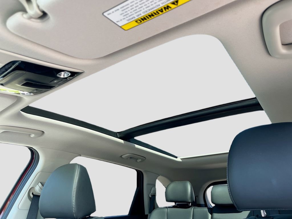 Certified 2025 Kia Sorento S w/ Panoramic Sunroof Package FWD image 28