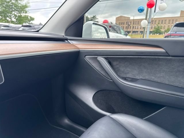 Used 2024 Tesla Model Y Performance AWD/4WD image 13