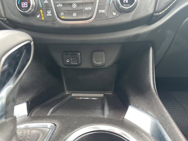 Used 2023 Chevrolet Traverse Premier w/ Redline Edition image 33