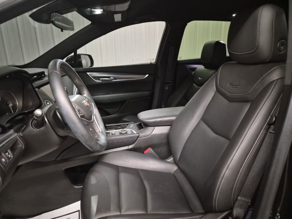 Certified 2024 Cadillac XT5 Luxury image 12