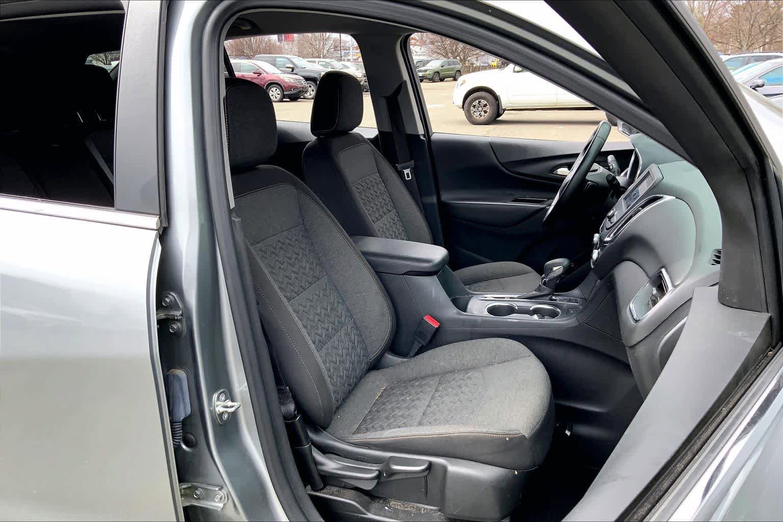 Used 2023 Chevrolet Equinox LT AWD/4WD image 9