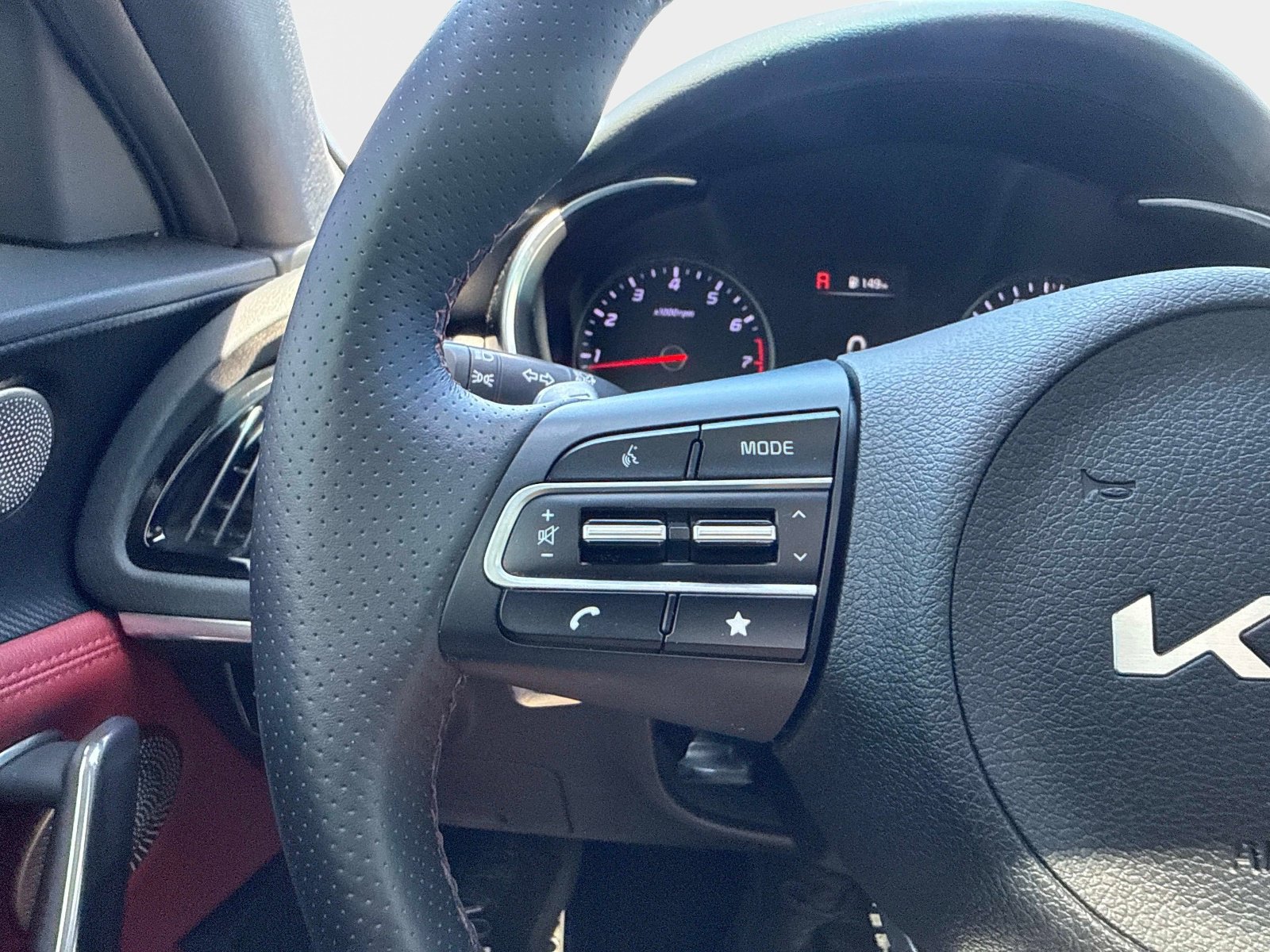 Used 2023 Kia Stinger GT-Line w/ Sun & Sound Package image 28