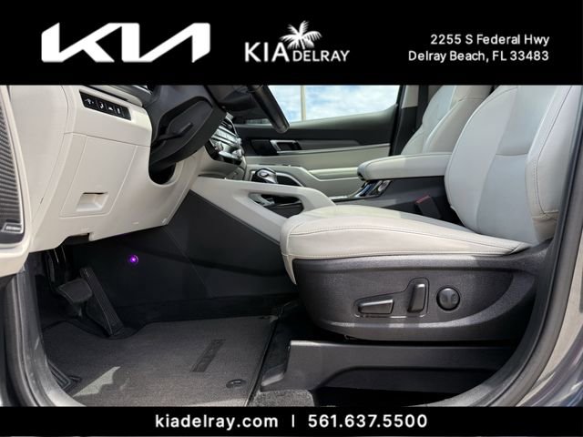Used 2022 Kia Telluride S FWD image 17