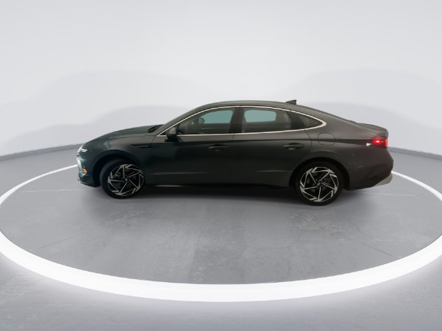 Used 2026 Hyundai Sonata SEL FWD image 3