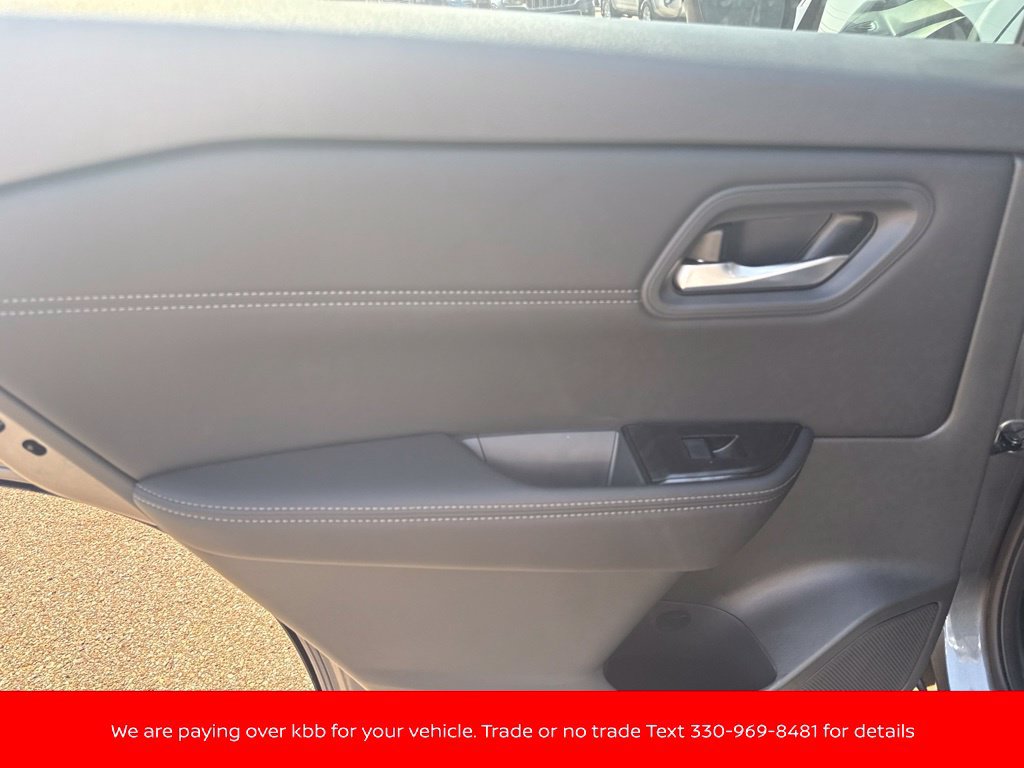 New 2026 Nissan Rogue Dark Armor AWD/4WD image 40