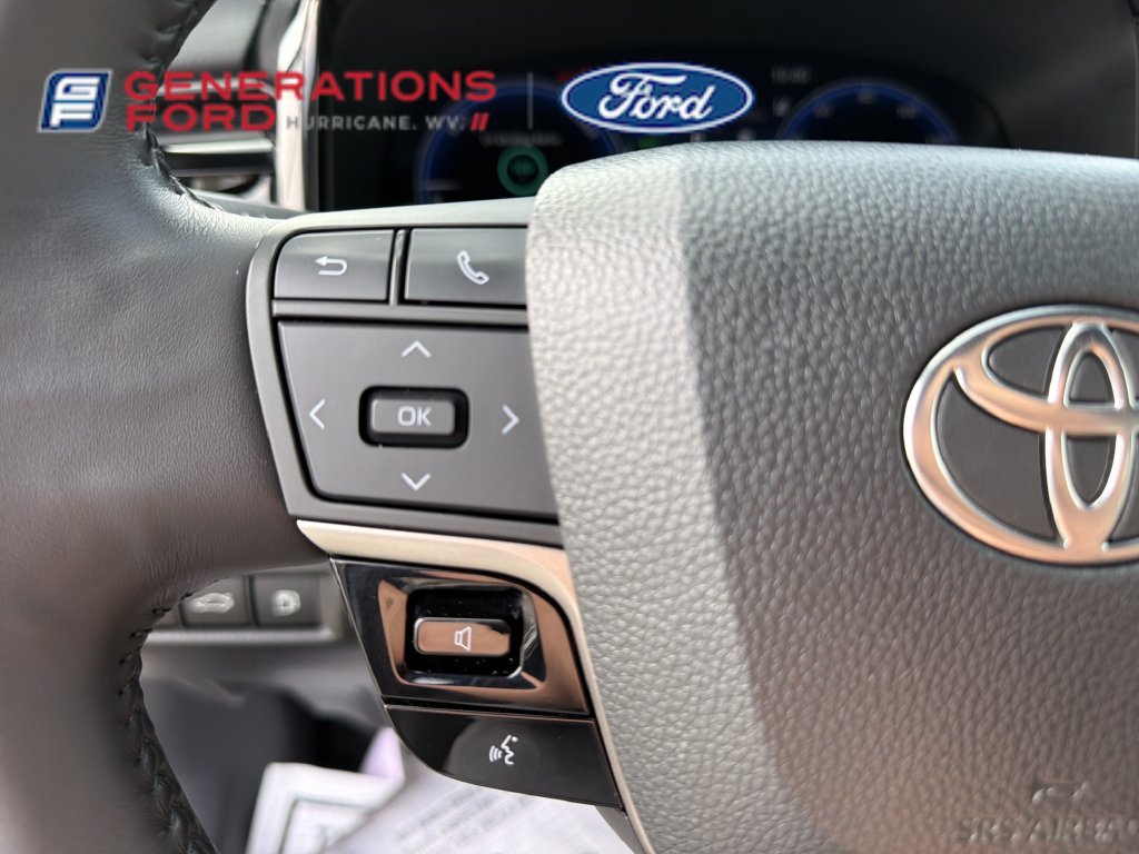 Used 2025 Toyota Camry XSE FWD image 20