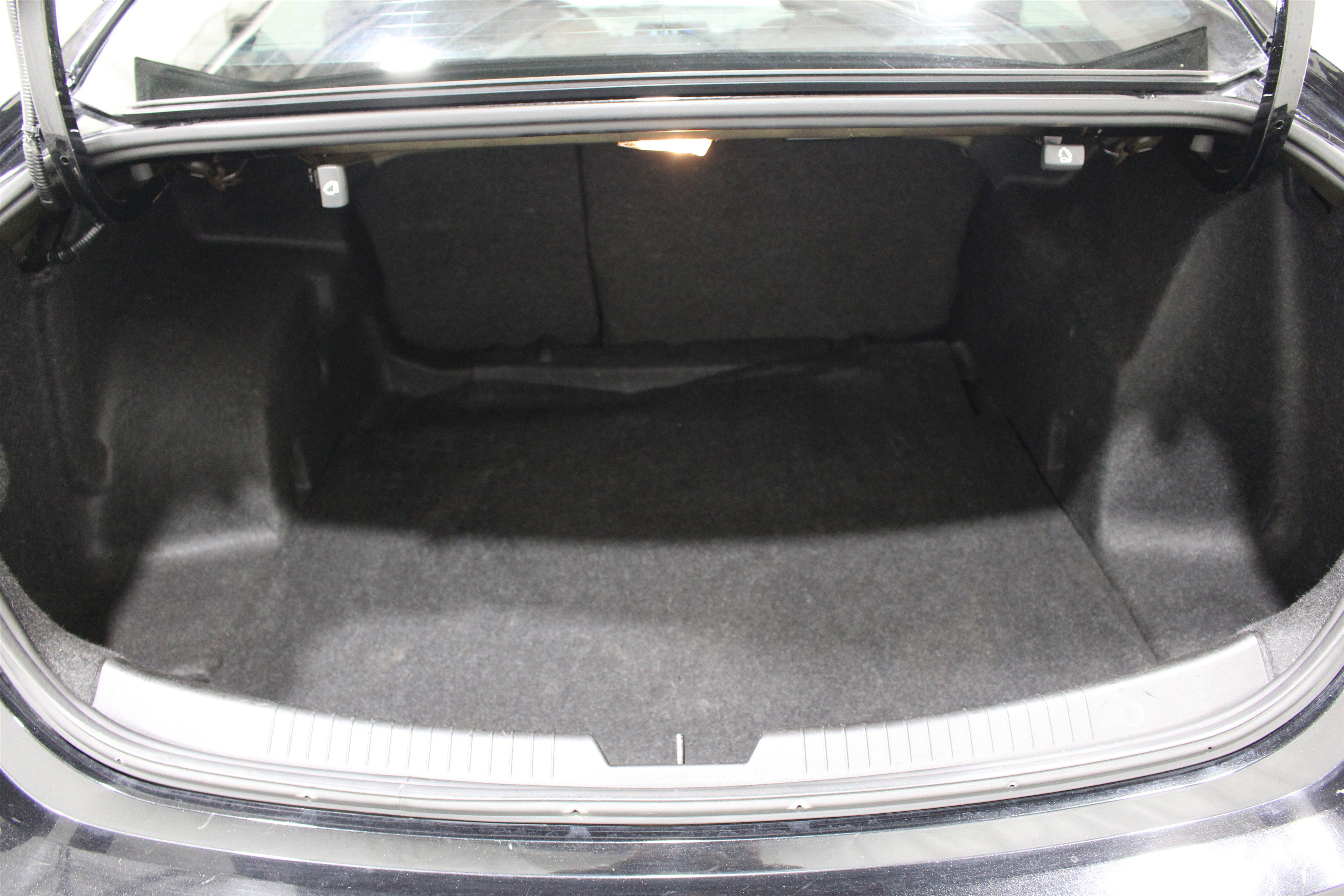 Used 2018 Chevrolet Malibu LS FWD image 22