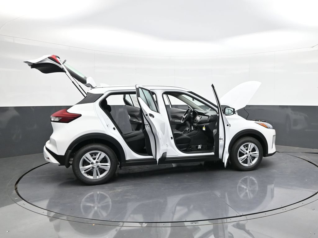 Certified 2025 Nissan Kicks Play S FWD image 37