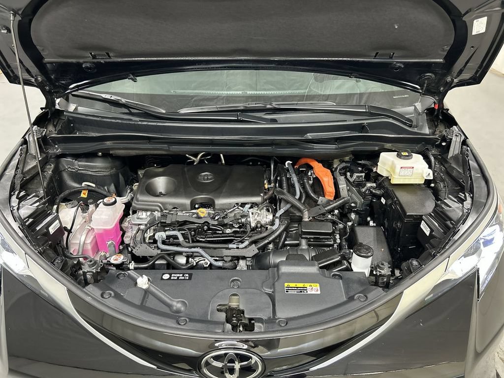 Used 2026 Toyota Sienna Platinum AWD/4WD image 26