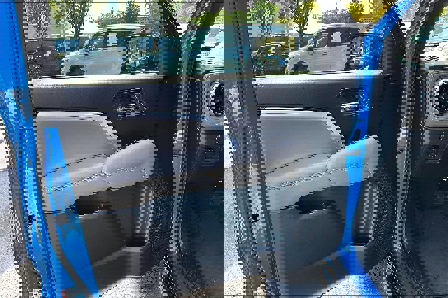 Certified 2024 Chevrolet Colorado ZR2 w/ ZR2 Convenience Package III image 20