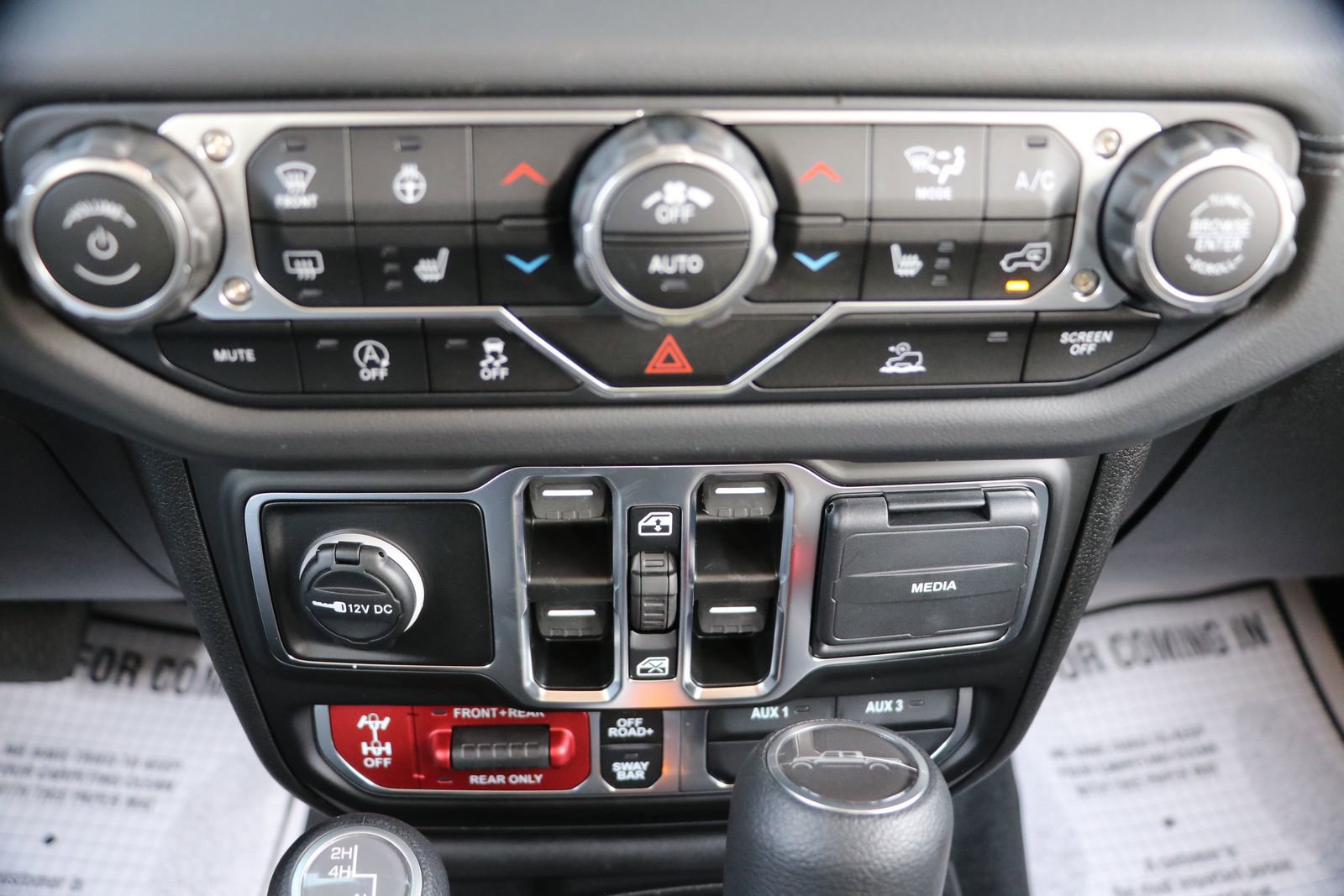 New 2025 Jeep Gladiator Rubicon w/ Convenience Group image 20