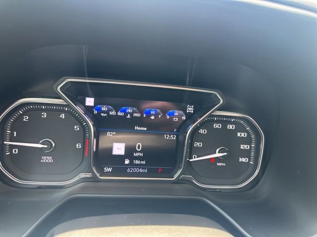 Used 2021 GMC Yukon XL SLT w/ SLT Premium Package AWD/4WD image 45