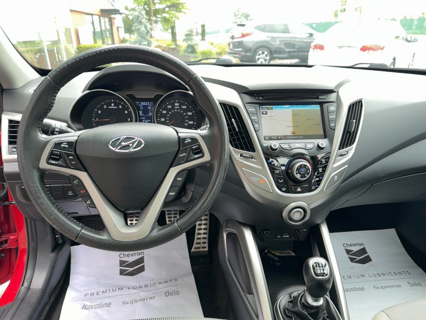 Used 2013 Hyundai Veloster w/ Style Pkg FWD image 6