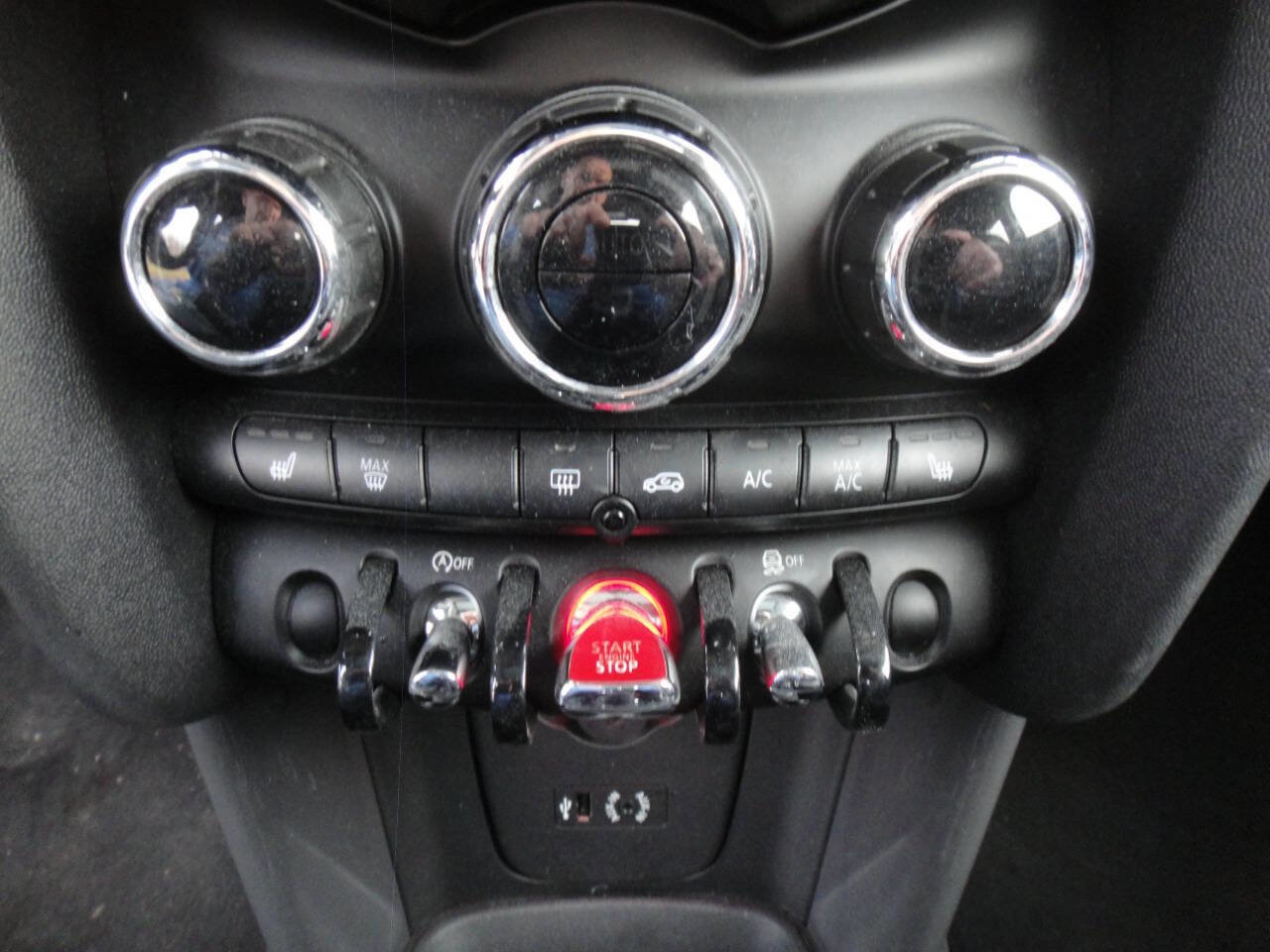 Used 2017 MINI Cooper 2-Door Hardtop image 15