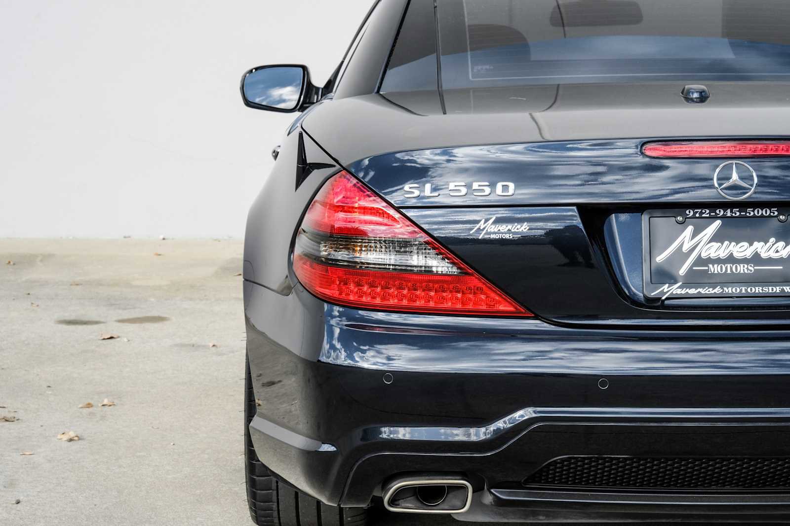 Used 2011 Mercedes-Benz SL 550 image 40