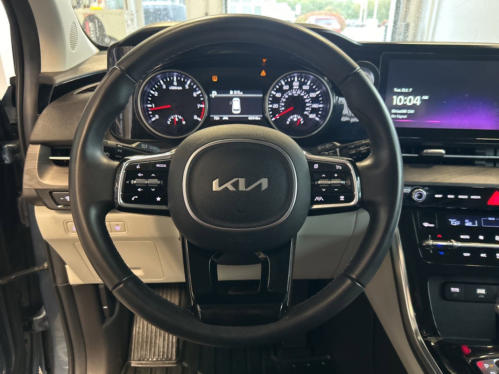 Certified 2024 Kia Carnival EX image 24