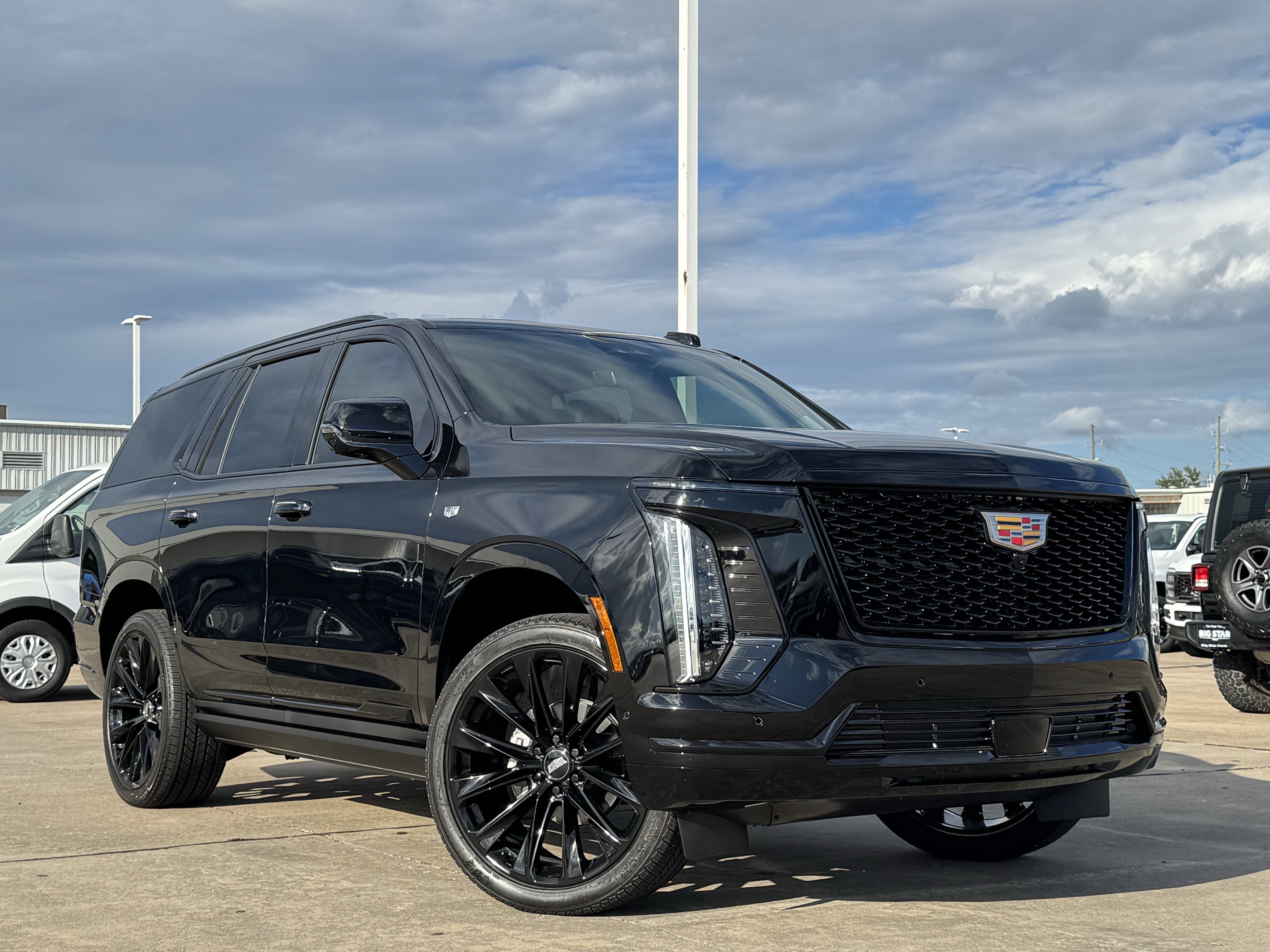 Used 2027 Cadillac Escalade Platinum Sport w/ LPO, ONYX Package AWD/4WD image 2