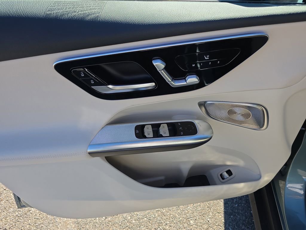 New 2026 Mercedes-Benz GLC 300 4MATIC image 11