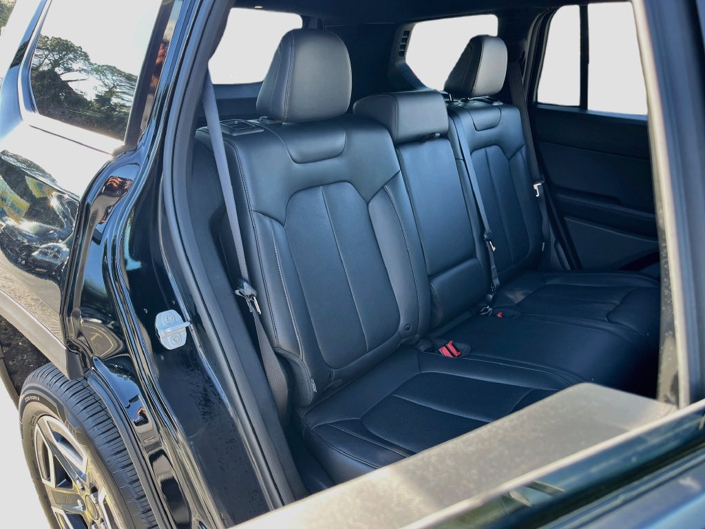 Used 2026 Jeep Cherokee Limited AWD/4WD image 26