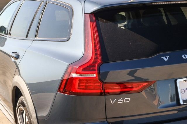 New 2026 Volvo V60 B5 Cross Country Plus w/ Climate Package image 7