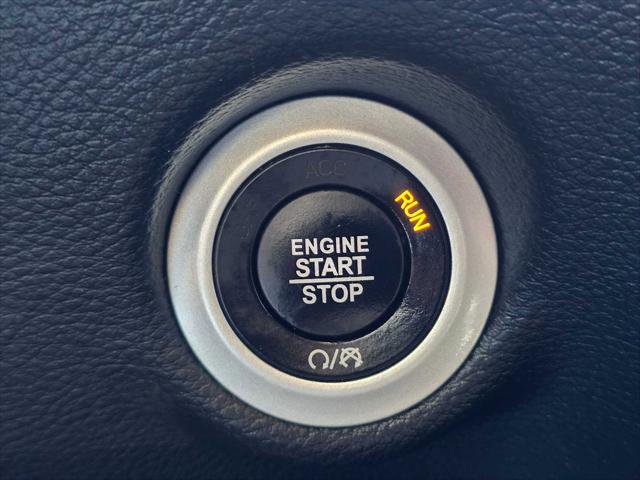 Used 2024 Chrysler Pacifica Limited image 34