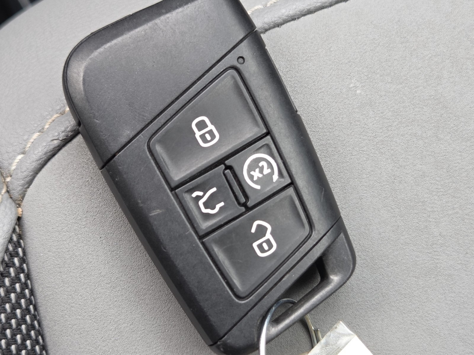 Used 2024 Volkswagen Taos SE w/ Panoramic Sunroof Package AWD/4WD image 40