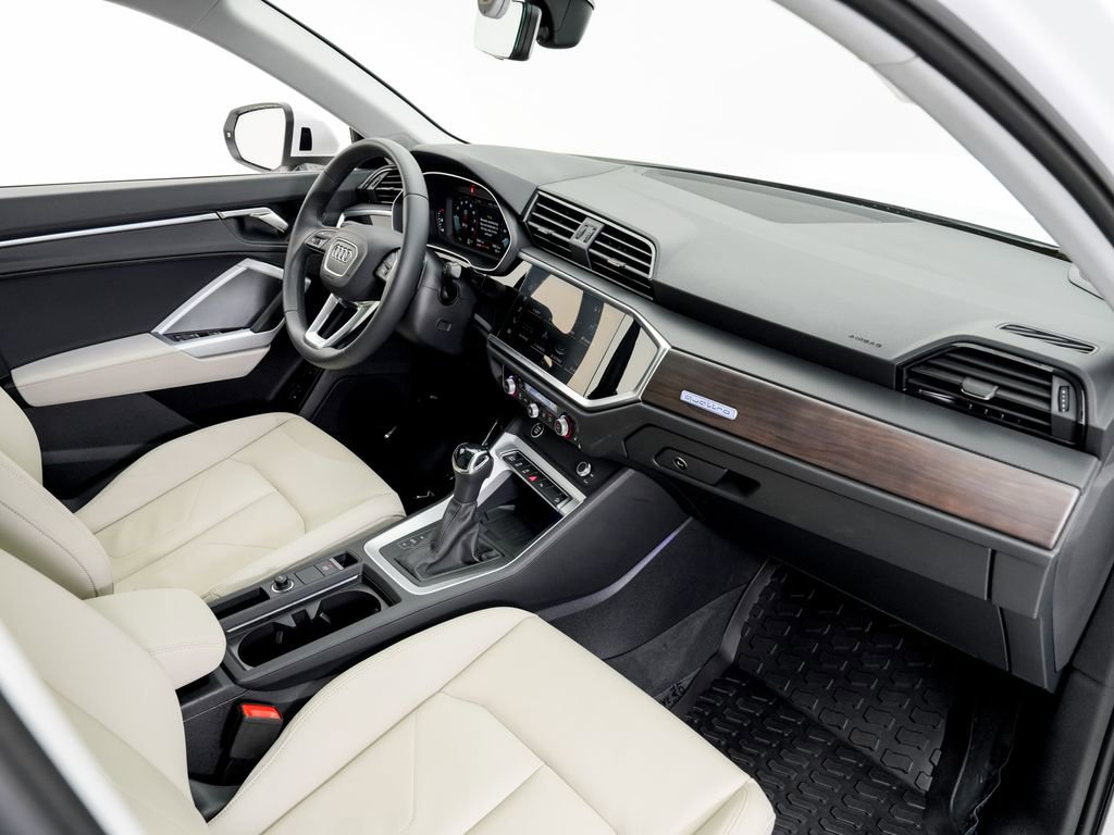 Certified 2025 Audi Q3 2.0T Premium Plus w/ Premium Plus Package image 20