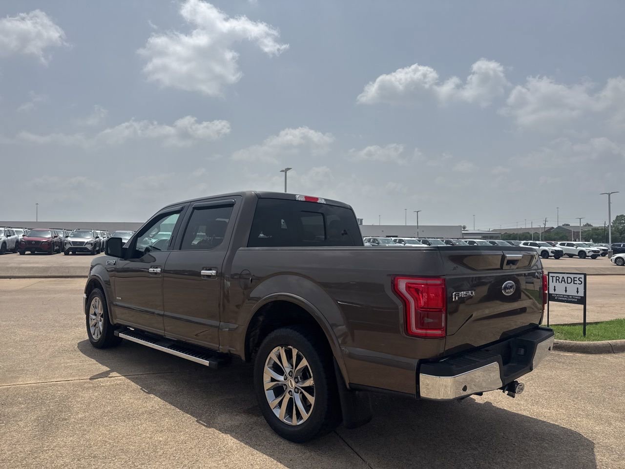 Used 2015 Ford F150 Lariat w/ Equipment Group 502A Luxury RWD image 12