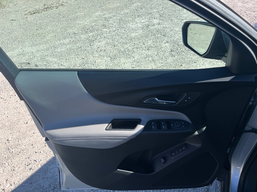 Used 2019 Chevrolet Equinox Premier FWD image 17