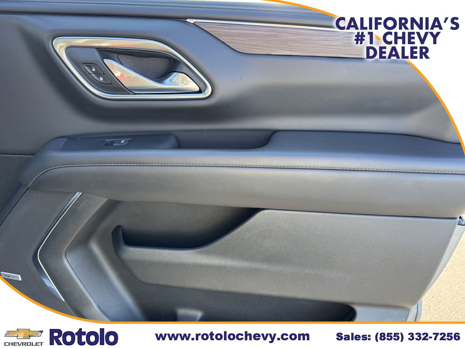 Used 2024 Chevrolet Suburban LT image 8