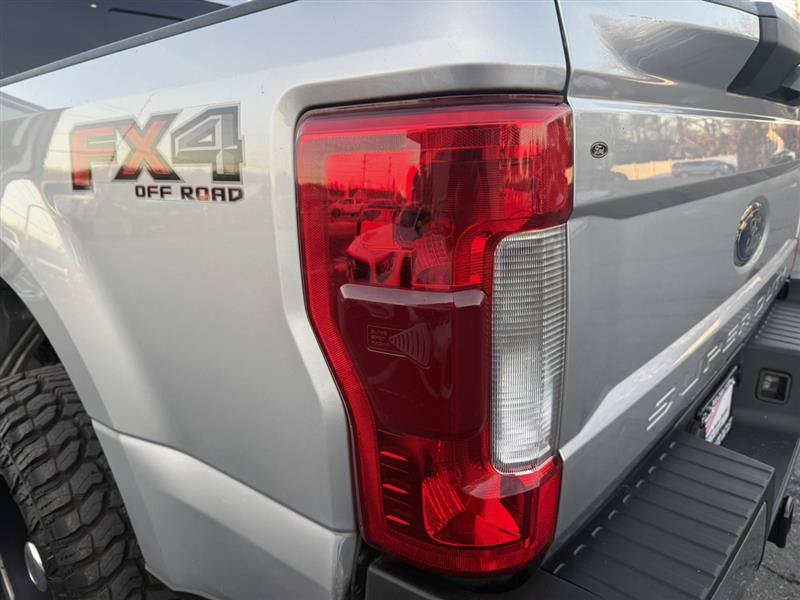 Used 2019 Ford F250 XLT w/ XLT Premium Package AWD/4WD image 10