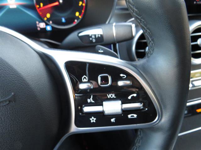 Used 2021 Mercedes-Benz GLC 300 4MATIC image 11