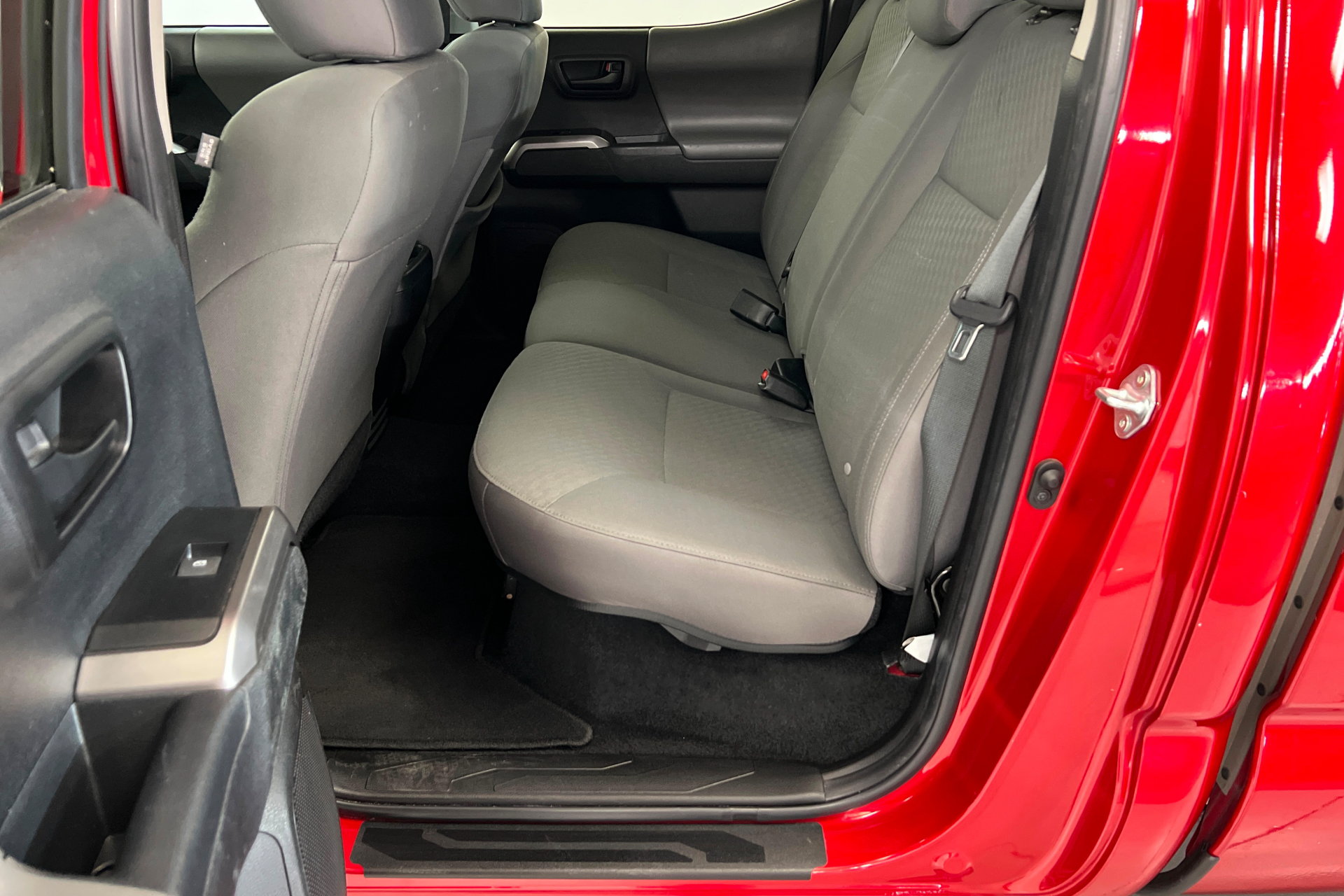 Used 2023 Toyota Tacoma SR5 RWD image 23