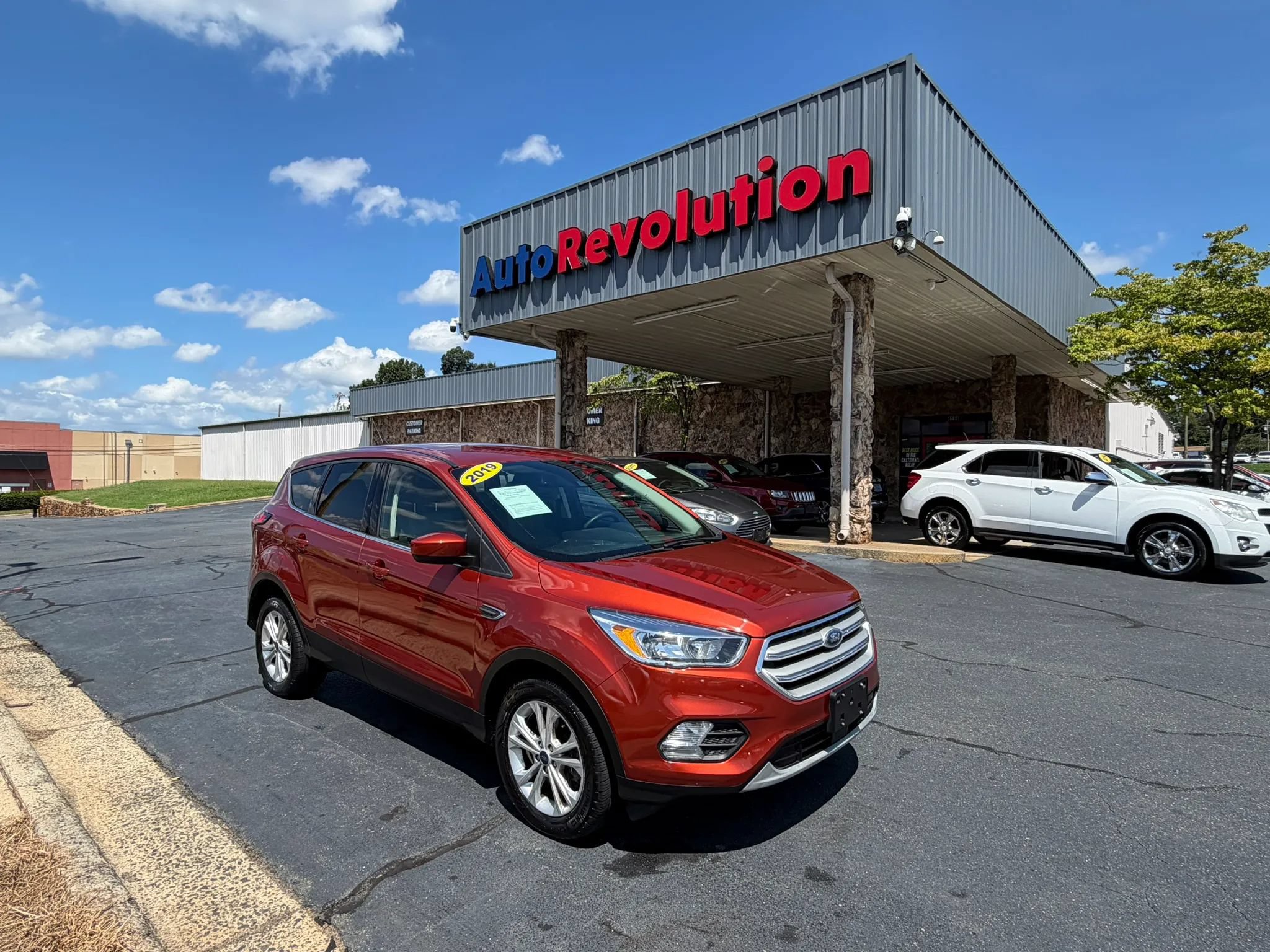 Used 2019 Ford Escape SE AWD/4WD image 1