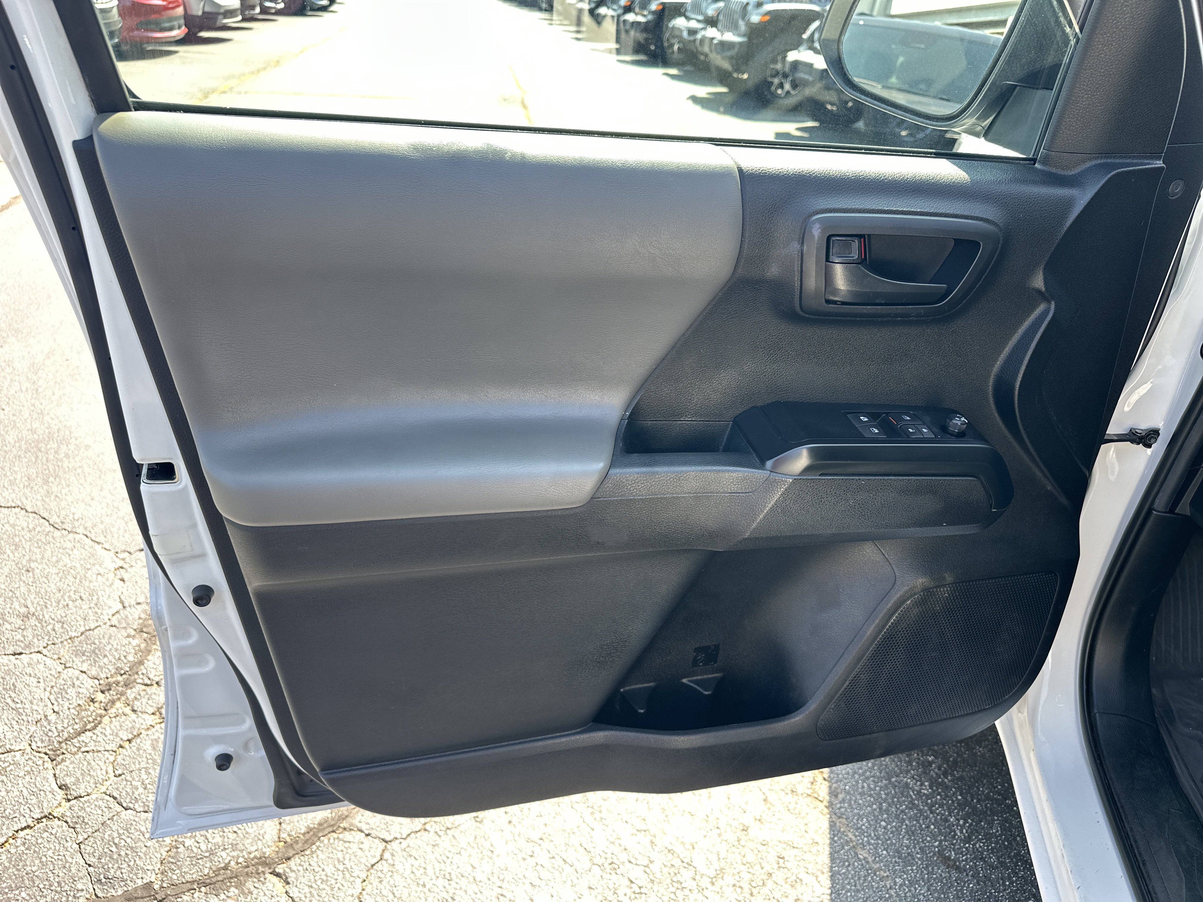Used 2023 Toyota Tacoma SR RWD image 12