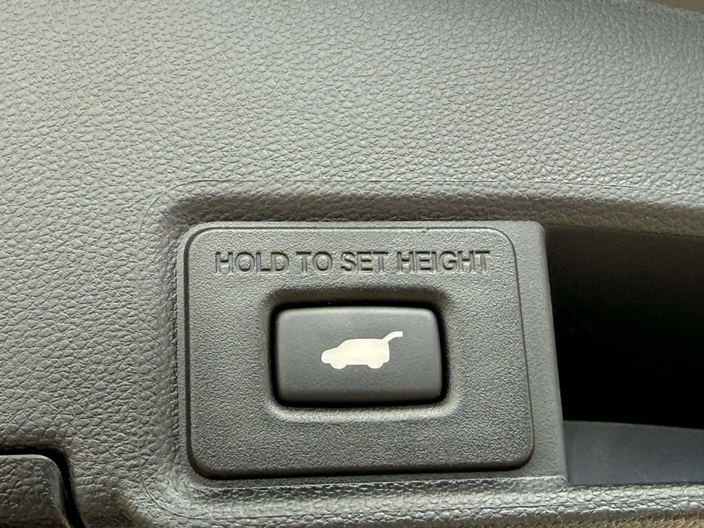 Used 2023 Acura RDX w/ Technology Package AWD/4WD image 9