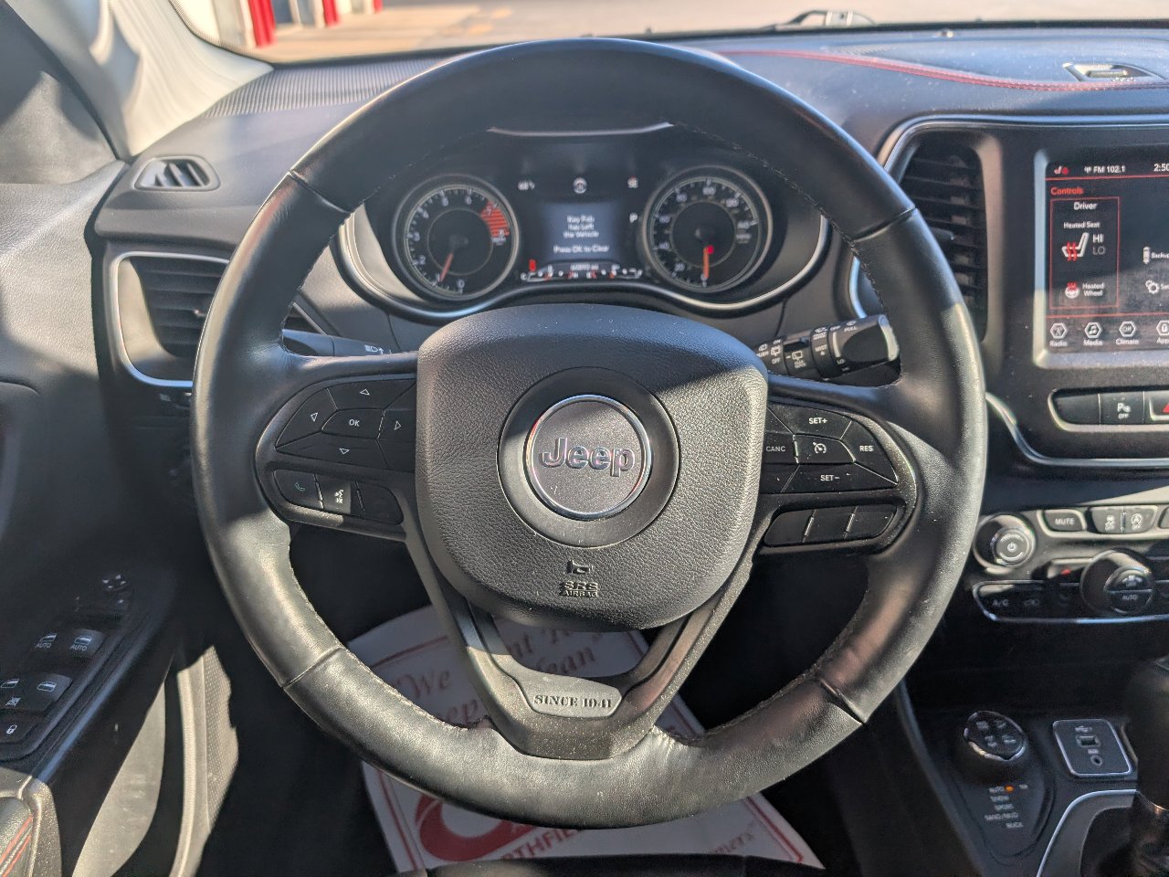 Used 2019 Jeep Cherokee Trailhawk w/ Cold Weather Group image 13