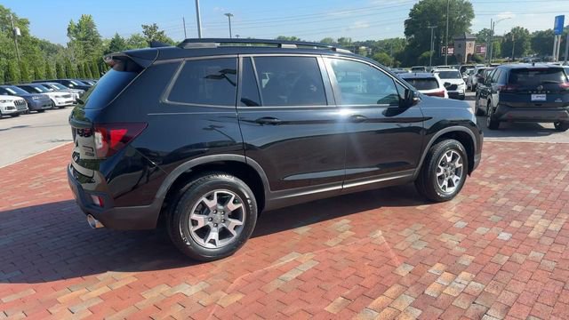 Certified 2023 Honda Passport TrailSport image 3